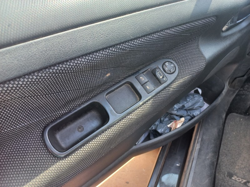 peugeot 207 del año 2008