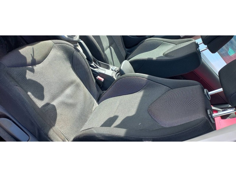 peugeot 308 del año 2008