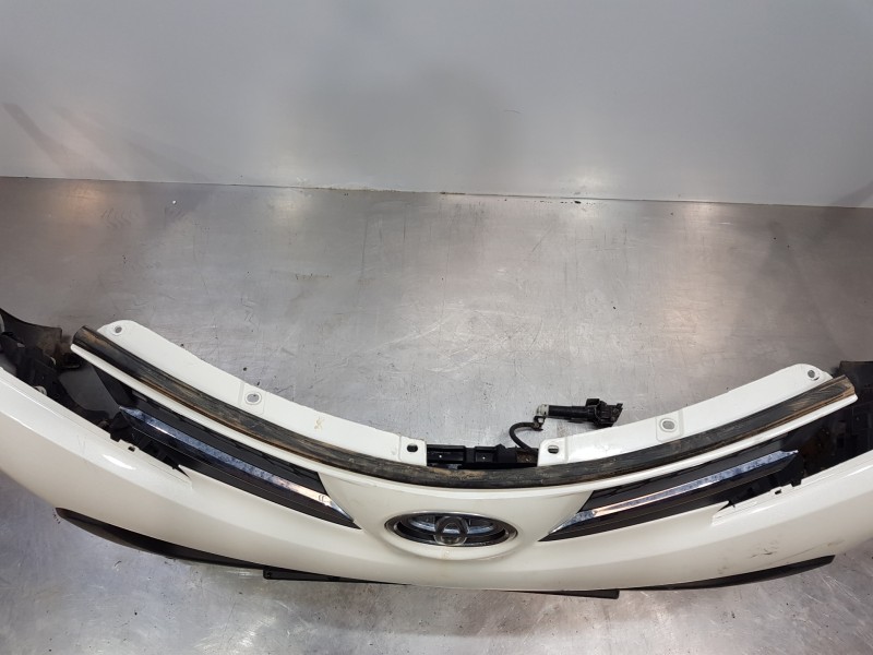 Recambio de paragolpes delantero para toyota rav 4 advance referencia OEM IAM 521194A905  