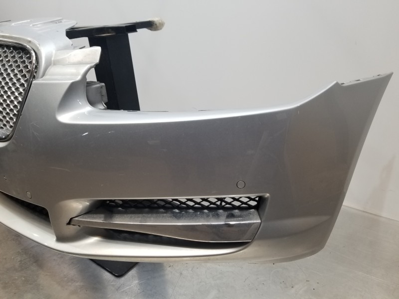 Recambio de paragolpes delantero para jaguar xf luxury referencia OEM IAM C2Z8837XXX 8X2317D957EF0XXX 