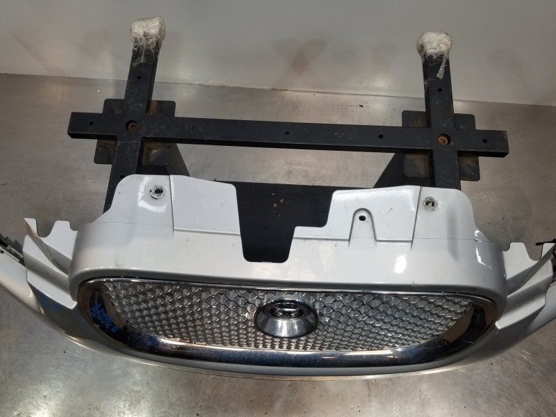 Recambio de paragolpes delantero para jaguar xf luxury referencia OEM IAM C2Z8837XXX 8X2317D957EF0XXX 