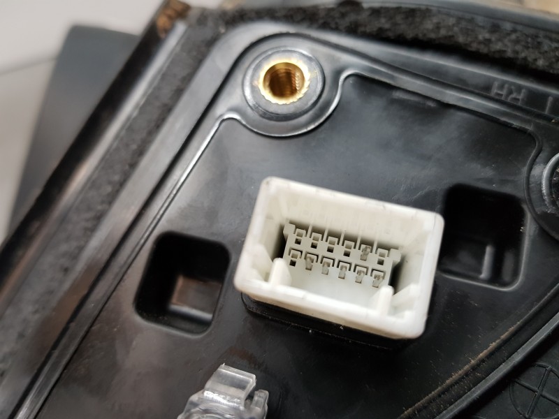 Recambio de retrovisor derecho para hyundai kona hybrid referencia OEM IAM 87620J9610SAW 87620J9610 