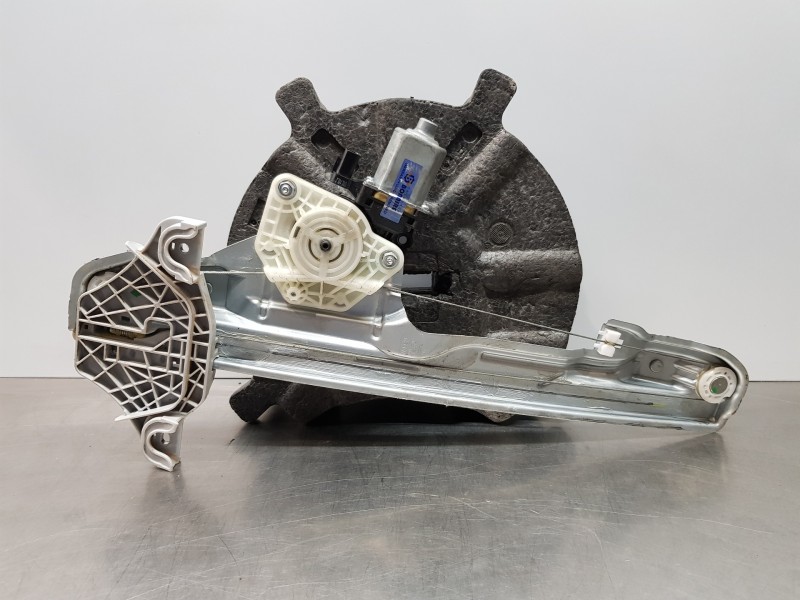 Recambio de elevalunas delantero derecho para hyundai kona hybrid referencia OEM IAM 82404J9000 82402J9000 82460J9000