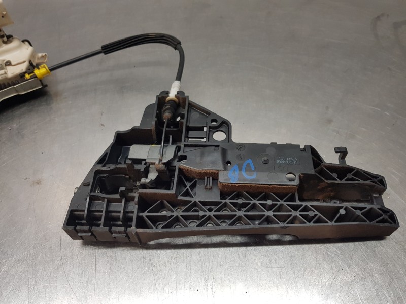 Recambio de cerradura puerta trasera derecha para audi a4 ber. (b8) multitronic referencia OEM IAM 8K0839016F 8K0839016C 