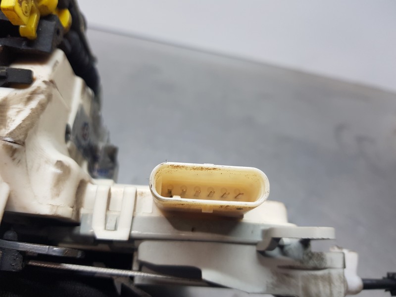 Recambio de cerradura puerta trasera derecha para audi a4 ber. (b8) multitronic referencia OEM IAM 8K0839016F 8K0839016C 