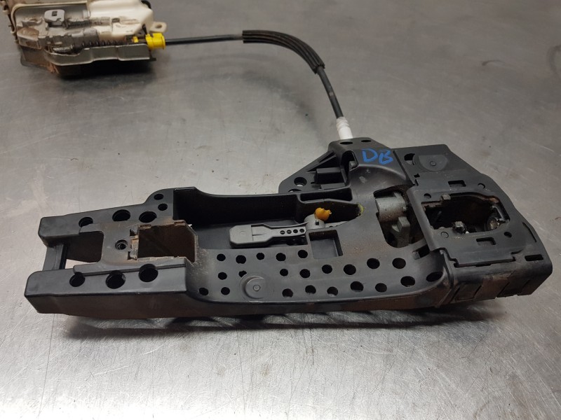 Recambio de cerradura puerta trasera izquierda para audi a4 ber. (b8) multitronic referencia OEM IAM 8K0839015F 8K0839015C 