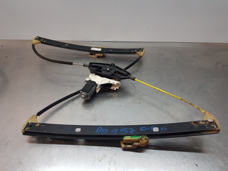 Recambio de elevalunas delantero derecho para audi a4 ber. (b8) multitronic referencia OEM IAM 8K0837462E 8K0959802A 8K0837462D