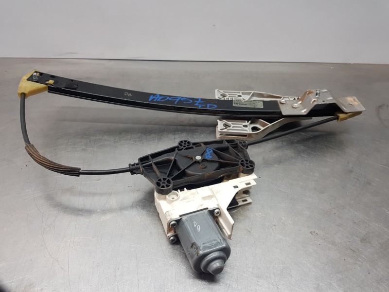 Recambio de elevalunas trasero derecho para audi a4 ber. (b8) multitronic referencia OEM IAM 8K0839462C 8K0959812A 8K0839462A