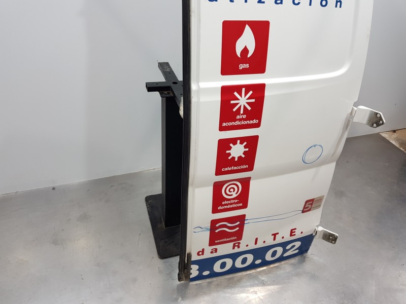 Recambio de porton trasero derecho para nissan nv 200 (m20) furgón referencia OEM IAM K01003LGDD  