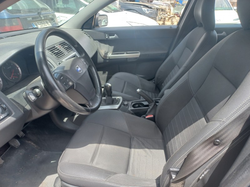 volvo v50 familiar del año 2005