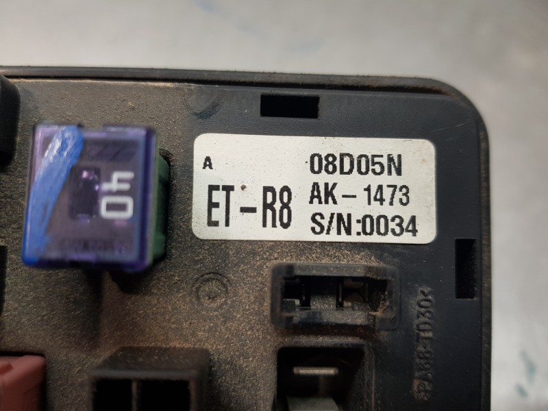 Recambio de caja reles / fusibles para ssangyong actyon limited referencia OEM IAM 8239031033  