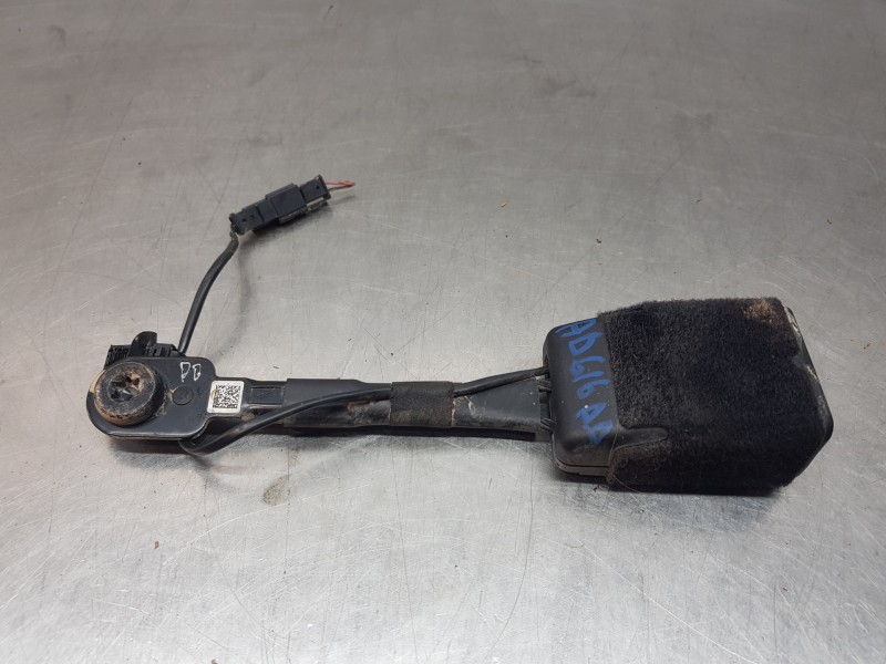 Recambio de enganche del cinturon delantero der para opel crossland x selective referencia OEM IAM 39047215 6318338ETC 