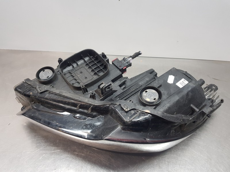 Recambio de faro derecho para opel crossland x selective referencia OEM IAM 39153539  