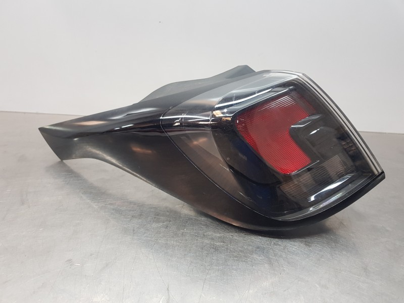 Recambio de piloto trasero izquierdo para opel crossland x selective referencia OEM IAM 39137519  