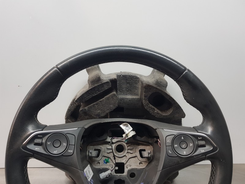 Recambio de volante para opel crossland x selective referencia OEM IAM 39238138  