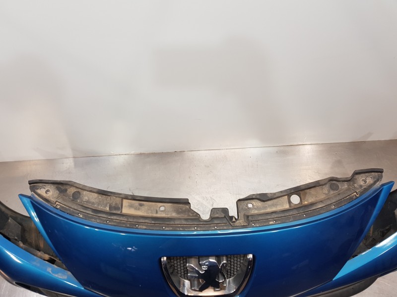 Recambio de paragolpes delantero para peugeot 207 confort referencia OEM IAM 7401EN  