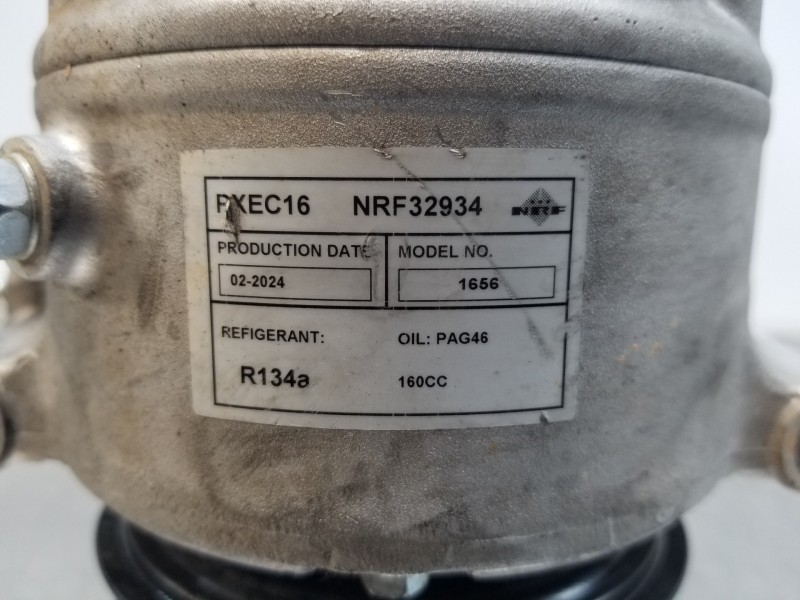 Recambio de compresor aire acondicionado para jaguar xf luxury referencia OEM IAM C2D38611 C2Z4345 9X2319D629DA