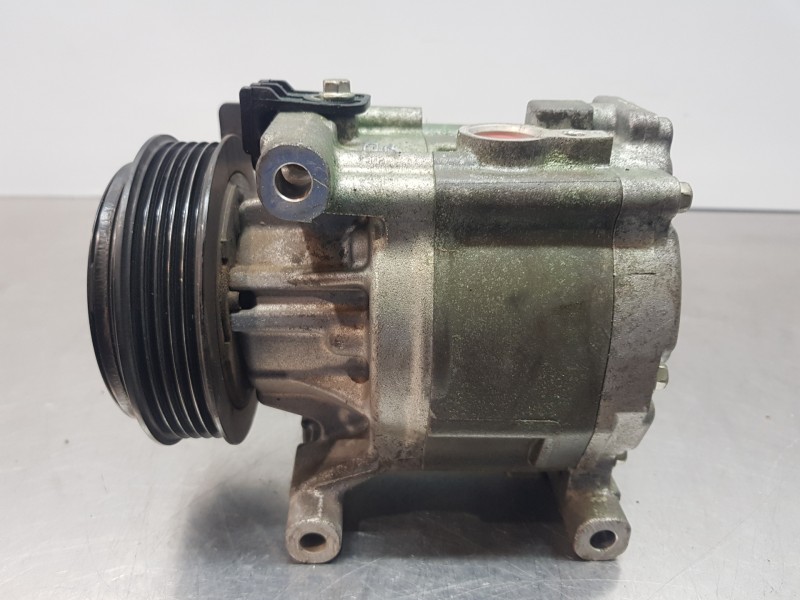 Recambio de compresor aire acondicionado para fiat 500 sport referencia OEM IAM 52060461  