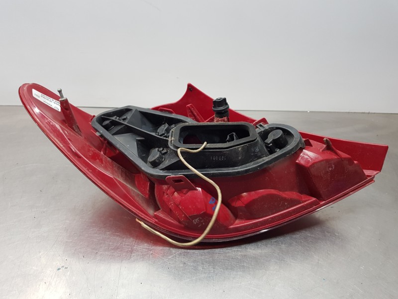 Recambio de piloto trasero derecho para peugeot 207 confort referencia OEM IAM 6351Y7  