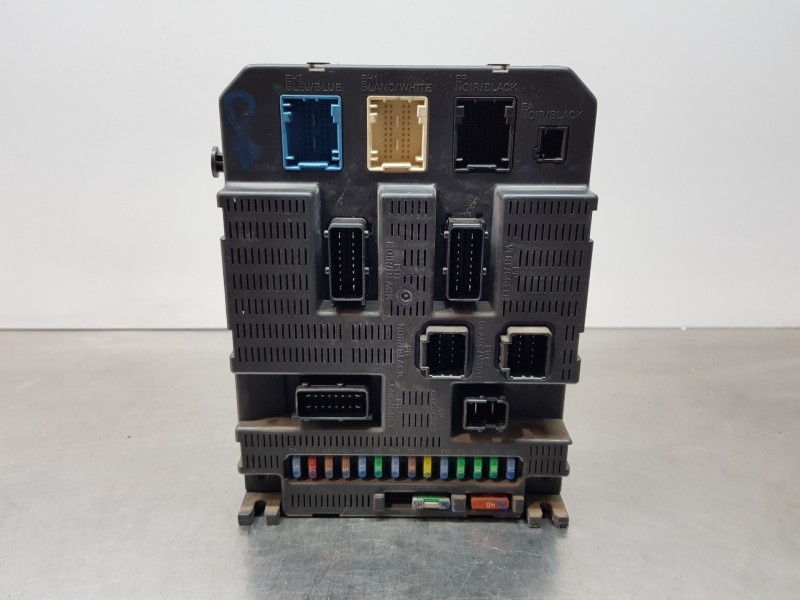 Recambio de caja reles / fusibles para peugeot 207 confort referencia OEM IAM 9663798280 BSIP06 
