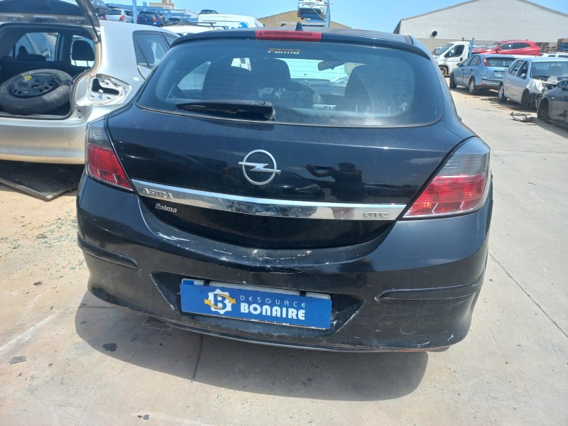 opel astra gtc del año 2006