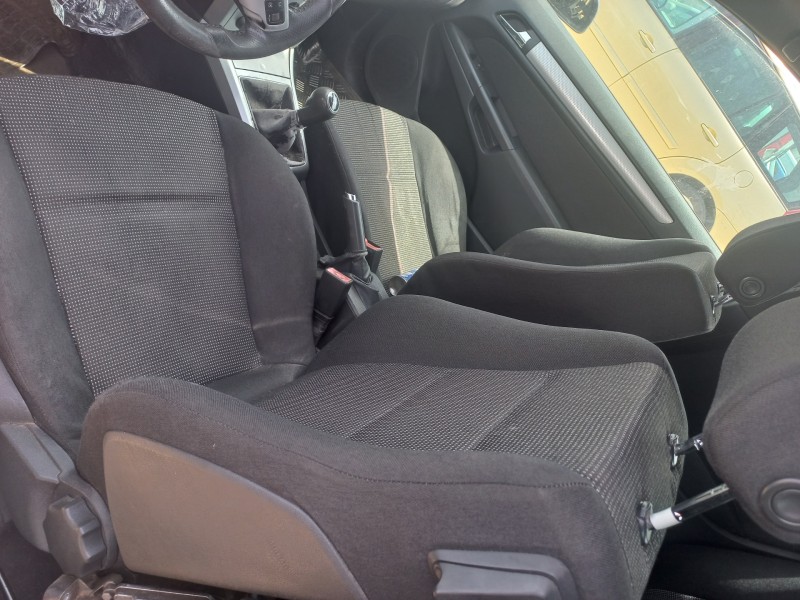 opel astra gtc del año 2006