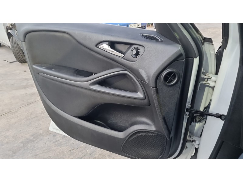 opel zafira tourer del año 2015