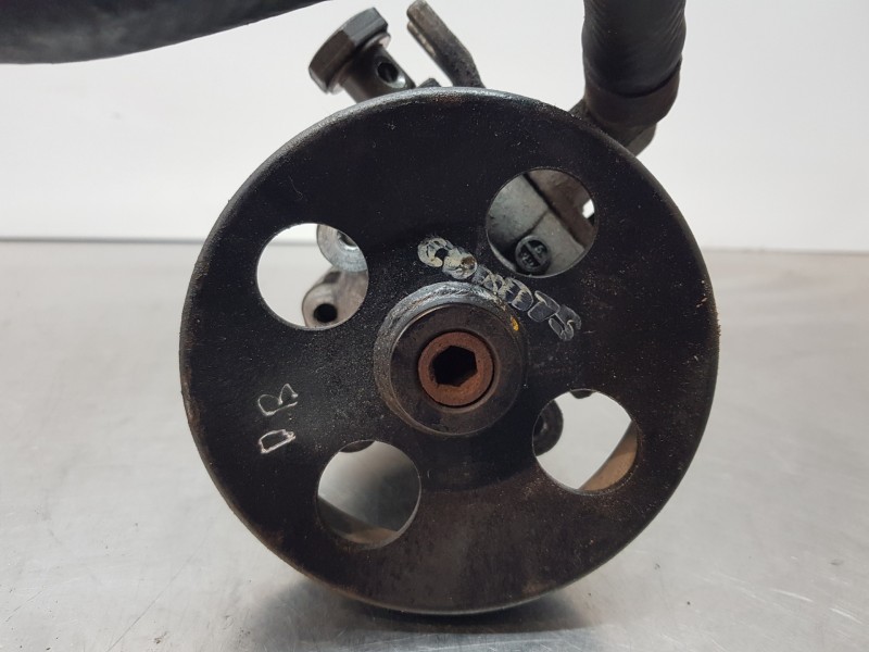 Recambio de bomba direccion para hyundai tucson (jm) gl referencia OEM IAM 571002E200  