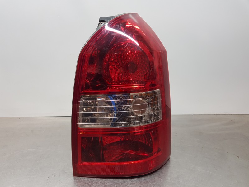 Recambio de piloto trasero derecho para hyundai tucson (jm) gl referencia OEM IAM 924022E010  