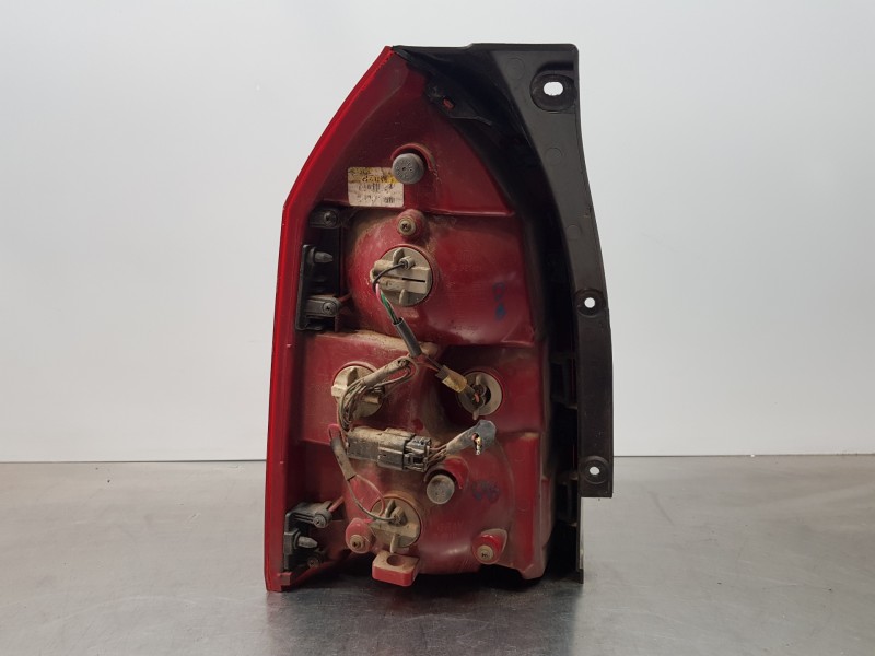 Recambio de piloto trasero derecho para hyundai tucson (jm) gl referencia OEM IAM 924022E010  