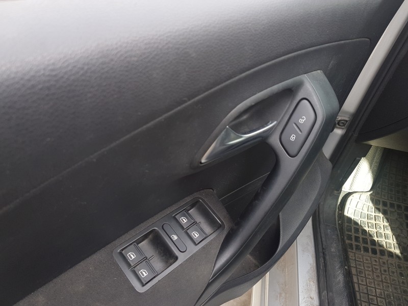 volkswagen polo (6r1) del año 2015