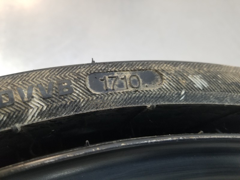 Recambio de neumatico repuesto para audi q5 (8r) quattro referencia OEM IAM 8R0601010B 8R0601027 8R0601011ER