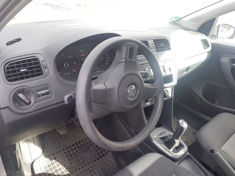volkswagen polo (6r1) del año 2015