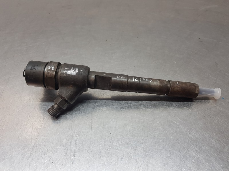 Recambio de inyector para opel corsa d enjoy referencia OEM IAM 0445110083  