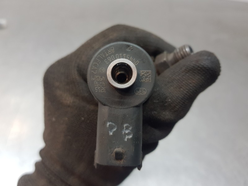 Recambio de inyector para opel corsa d enjoy referencia OEM IAM 0445110083  