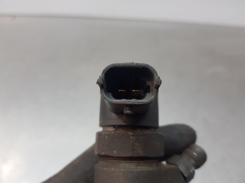 Recambio de inyector para opel corsa d enjoy referencia OEM IAM 0445110083  