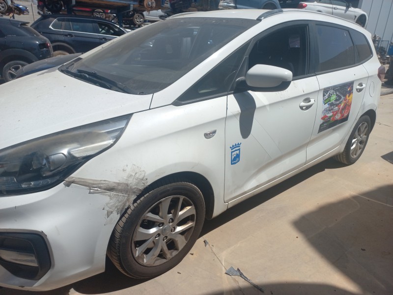 kia carens ( ) del año 2017