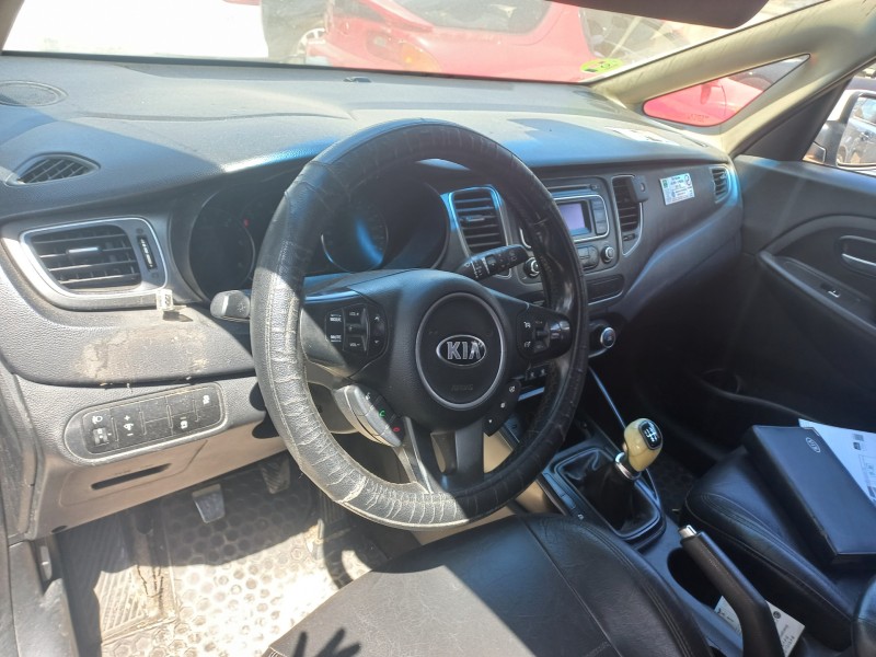 kia carens ( ) del año 2017