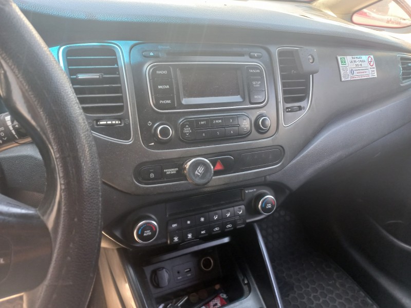 kia carens ( ) del año 2017