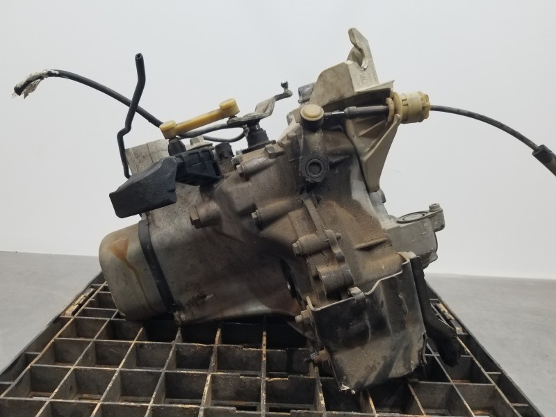 Recambio de caja cambios para peugeot 207 confort referencia OEM IAM 20CQ74  