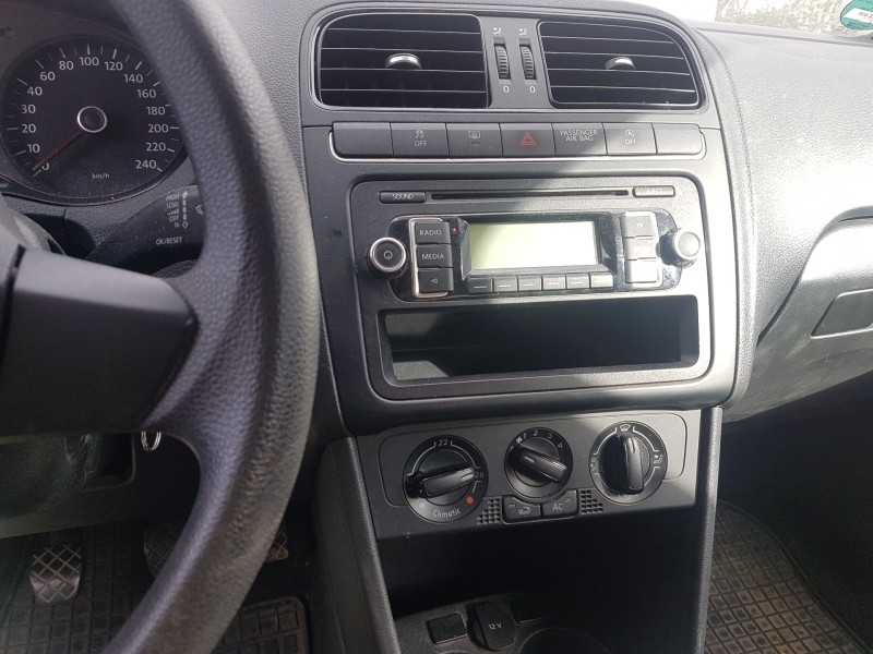 volkswagen polo (6r1) del año 2015