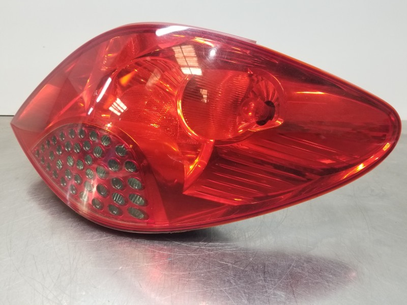 Recambio de piloto trasero derecho para peugeot 207 confort referencia OEM IAM 6351Y7  