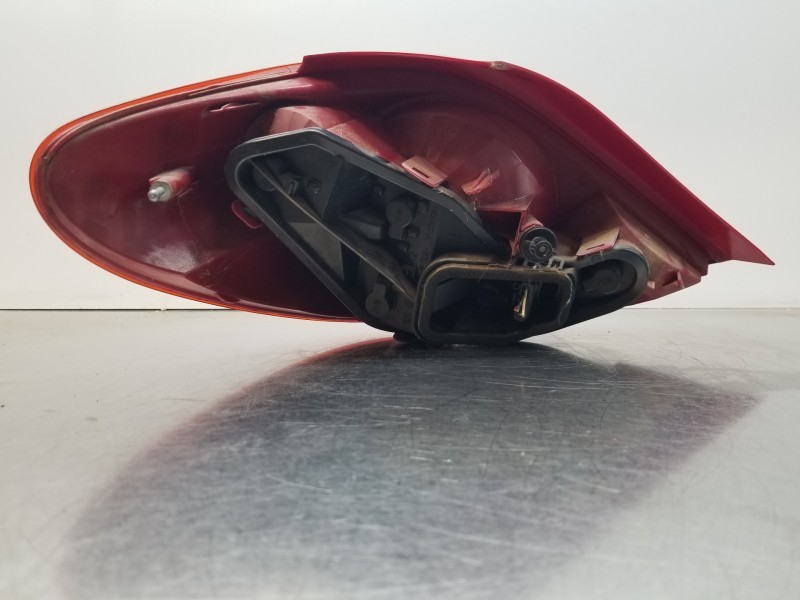 Recambio de piloto trasero derecho para peugeot 207 confort referencia OEM IAM 6351Y7  