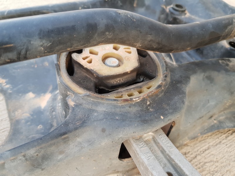 Recambio de puente delantero para volkswagen caddy ocio furgón referencia OEM IAM 1K0199315B  