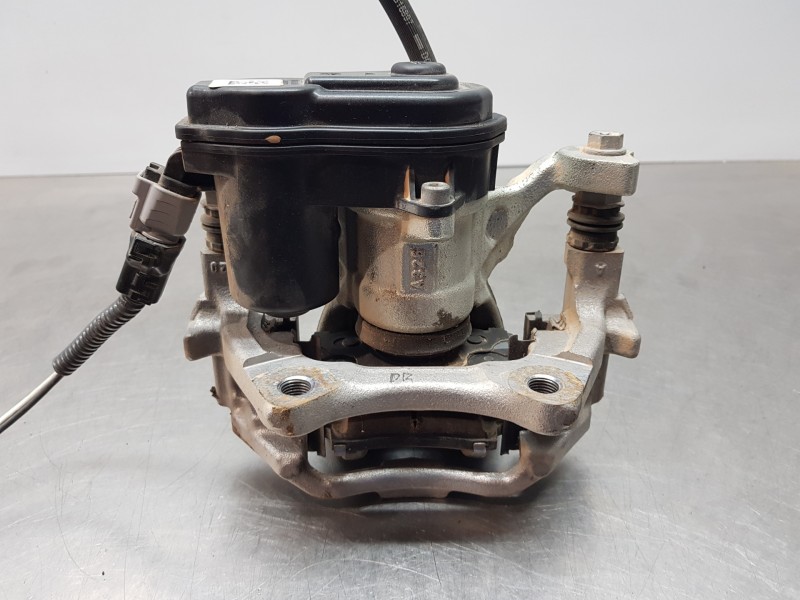 Recambio de pinza freno trasera derecha para toyota corolla (e21) hev referencia OEM IAM 46310F4011  