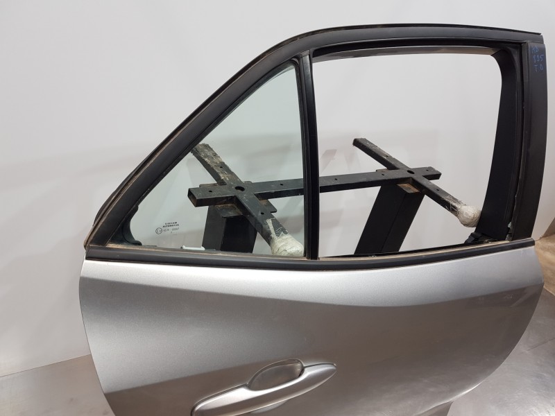 Recambio de puerta trasera derecha para toyota corolla (e21) hev referencia OEM IAM 6700302540  