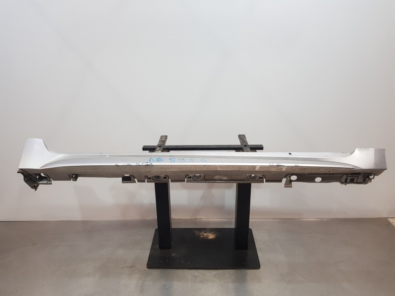 Recambio de faldon lateral para toyota corolla (e21) hev referencia OEM IAM 7585002210  