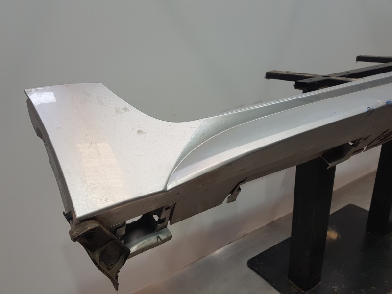 Recambio de faldon lateral para toyota corolla (e21) hev referencia OEM IAM 7585002210  