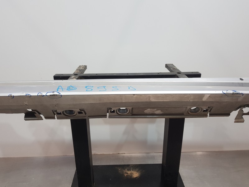 Recambio de faldon lateral para toyota corolla (e21) hev referencia OEM IAM 7585002210  