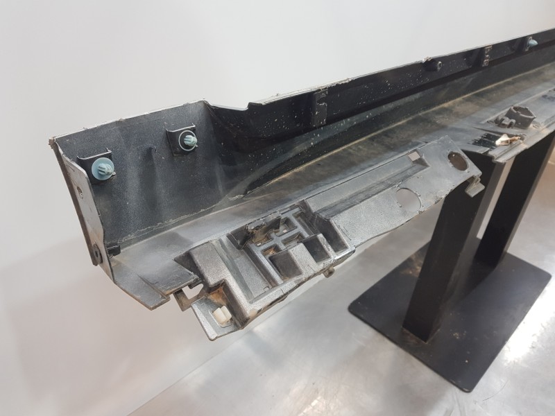 Recambio de faldon lateral para toyota corolla (e21) hev referencia OEM IAM 7585002210  